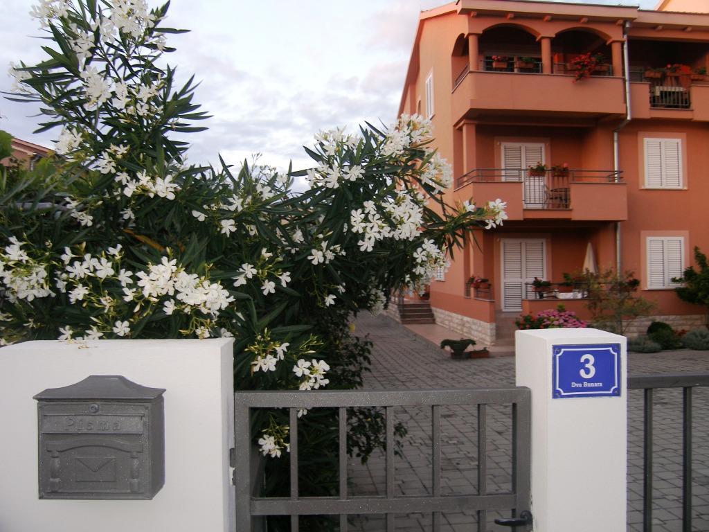 Apartments Juran Sukosan Bagian luar foto